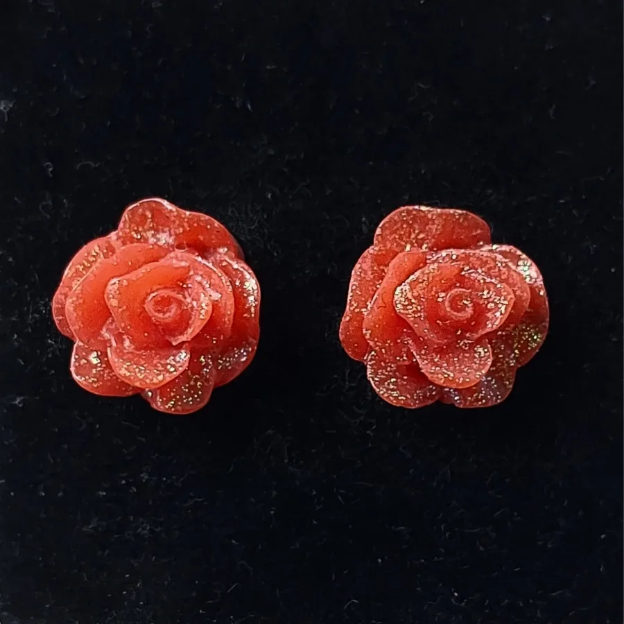 گوشواره های گل میخی