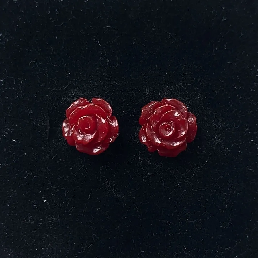 گوشواره های گل میخی