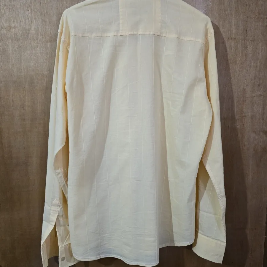 پیراهن مردانه