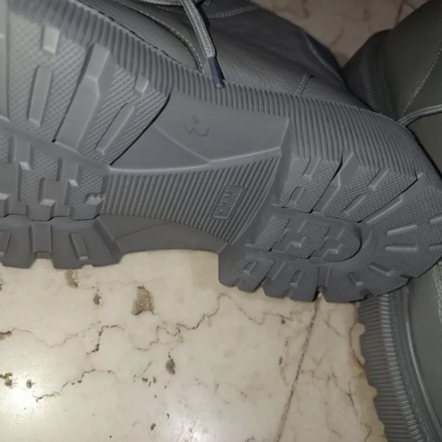 بوت چرم خارجی