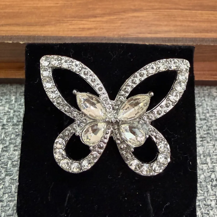 انگشتر پروانه کاملا نو