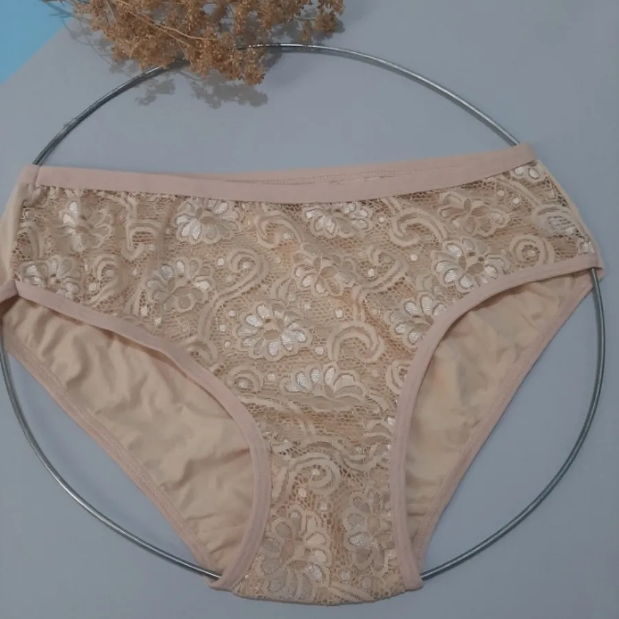 شورت نخ و گیپور