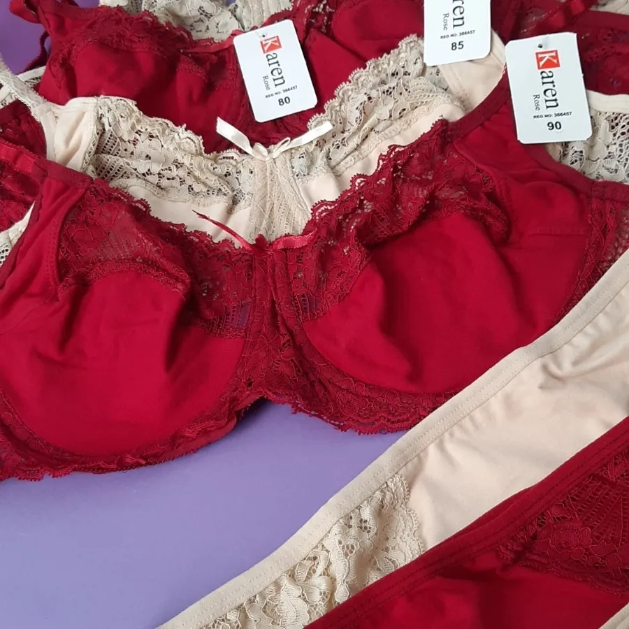 شورت و سوتین نخی