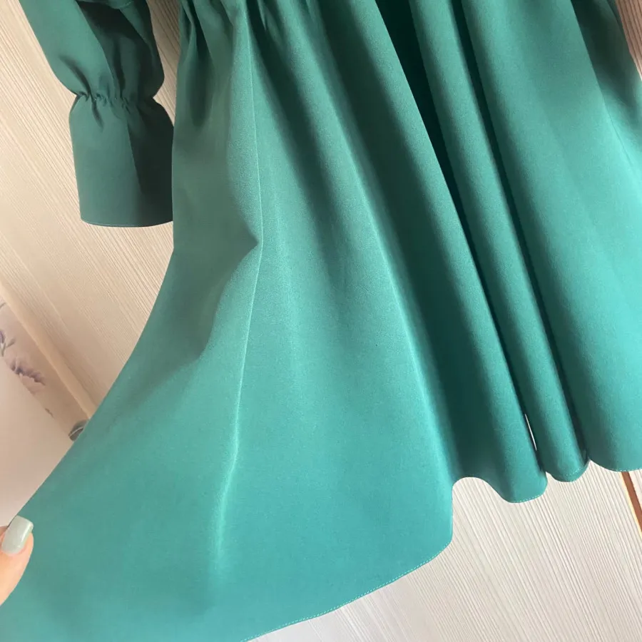 پیراهن عروسکی سبز زمردی