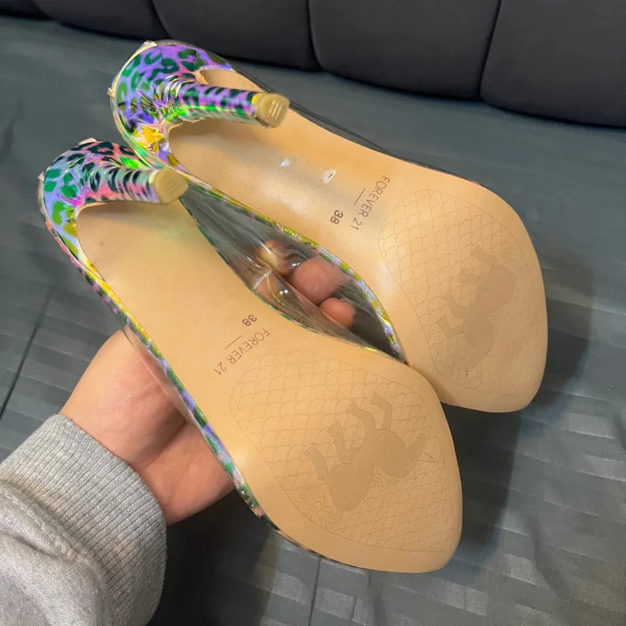 پاشنه بلند فوراور 21