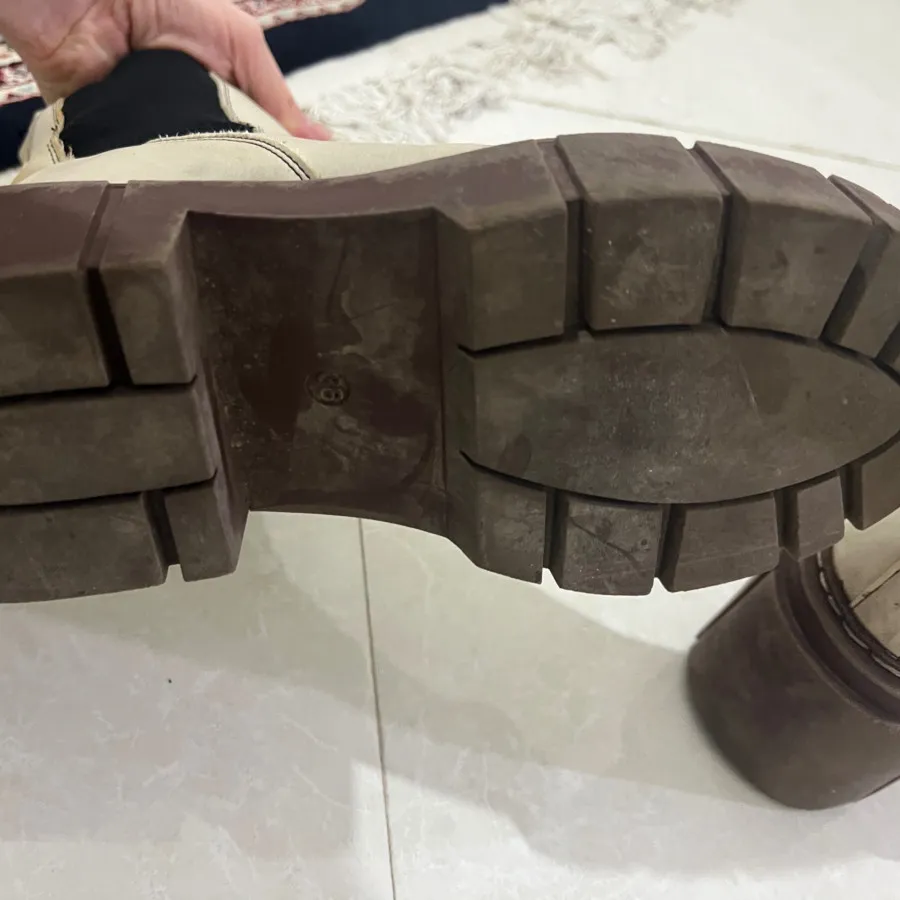 نیم بوت خارجی