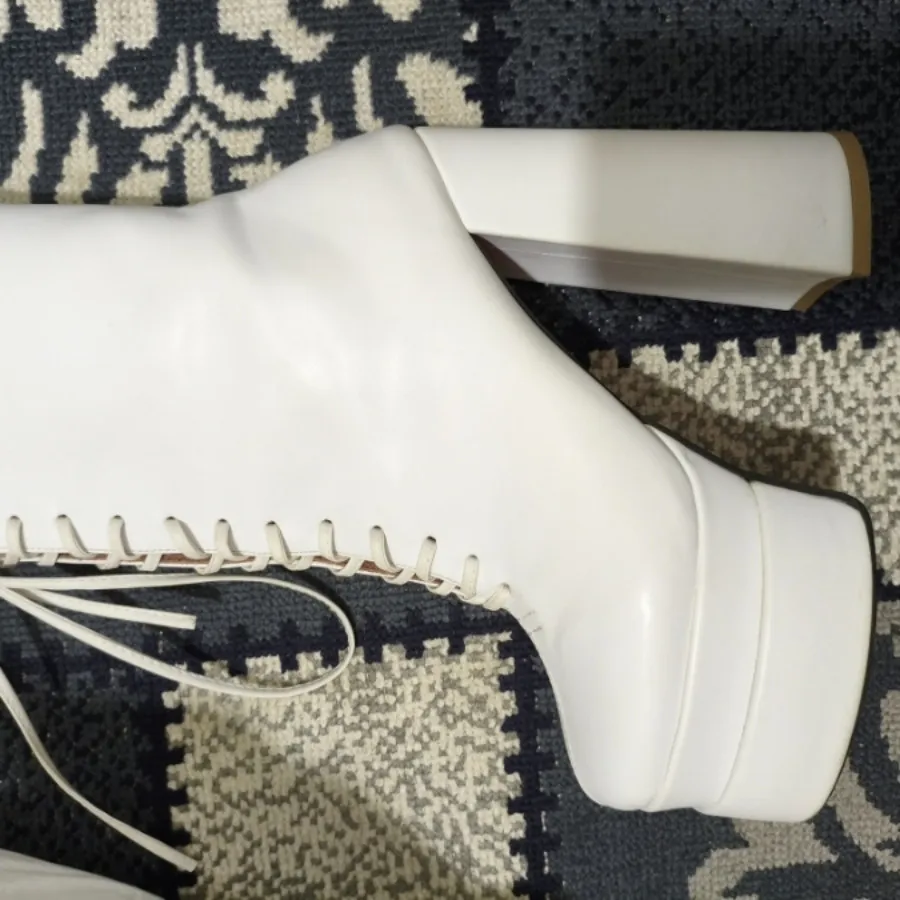 بوت پاشنه بلند