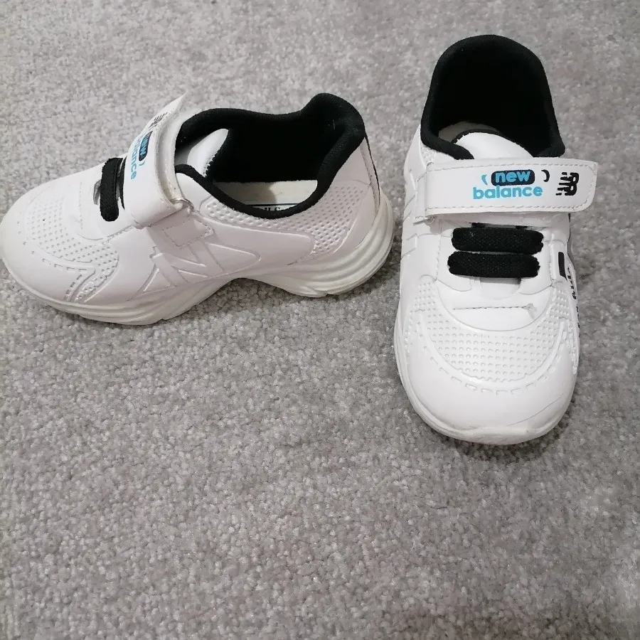 کتونی نیو بالانس