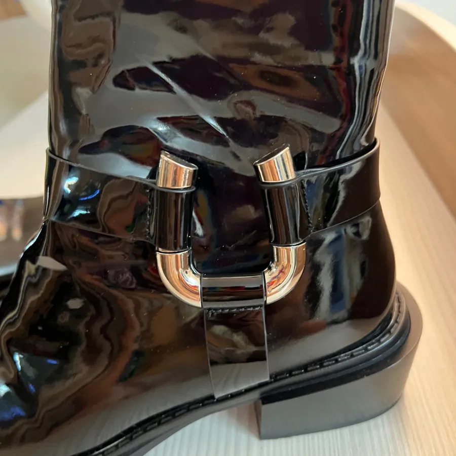 نیم بوت خارجی