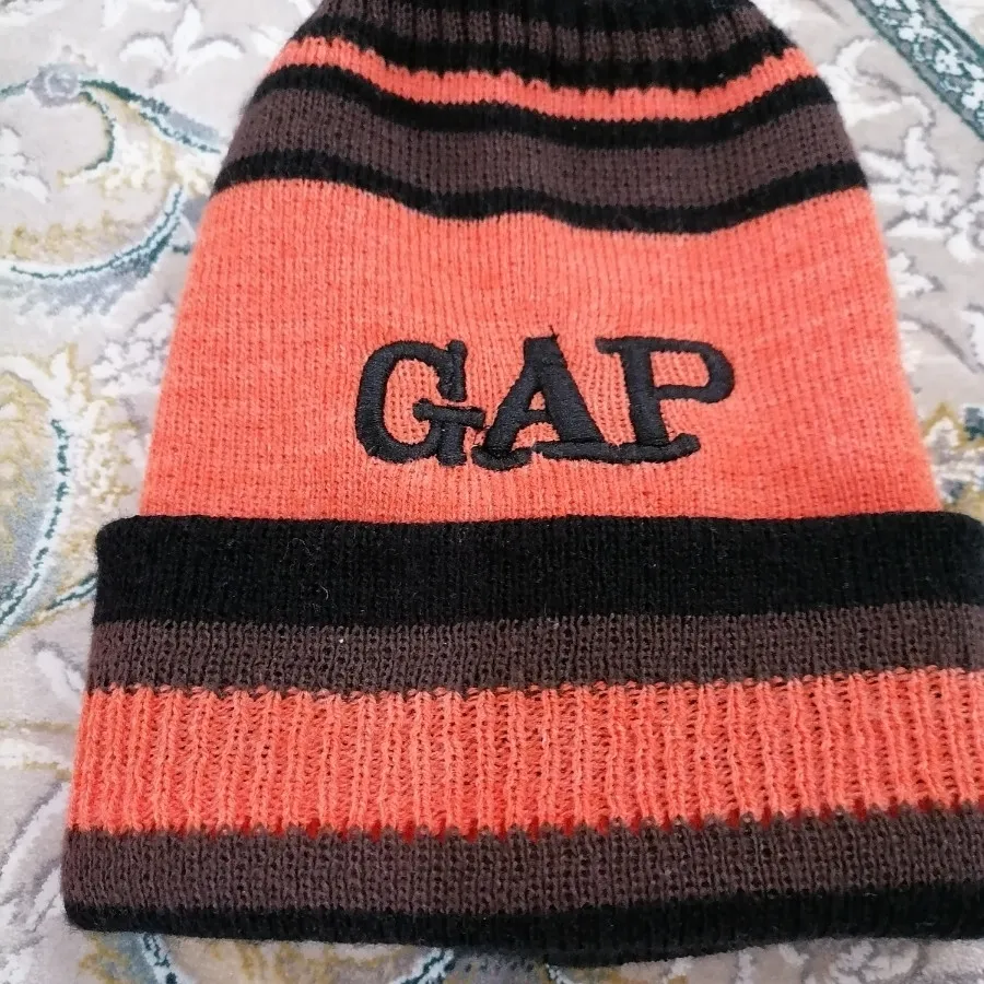 کلاه و شال گردن