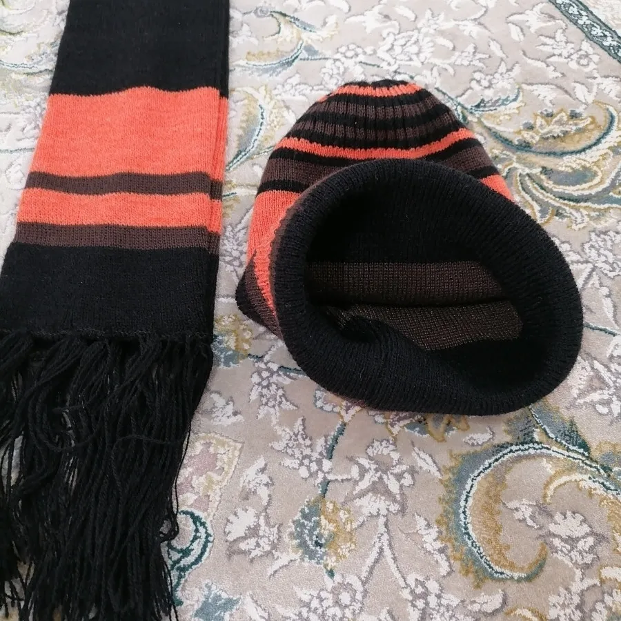 کلاه و شال گردن