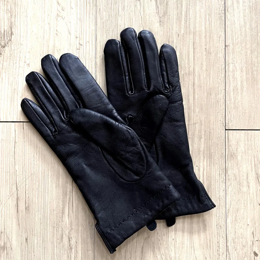 دستکش چرمی مارک بنتون