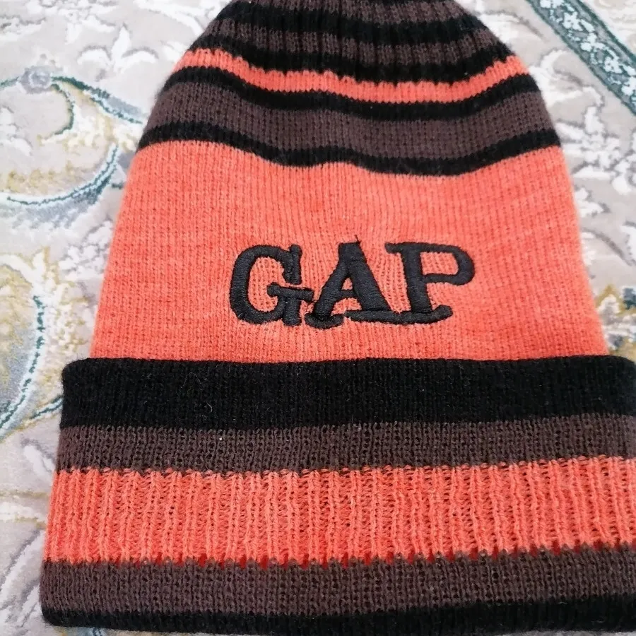 کلاه و شال گردن