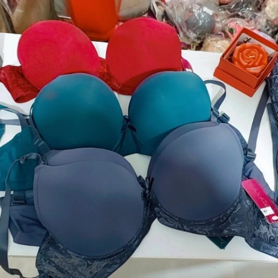 سوتین نیمه اسفنجی