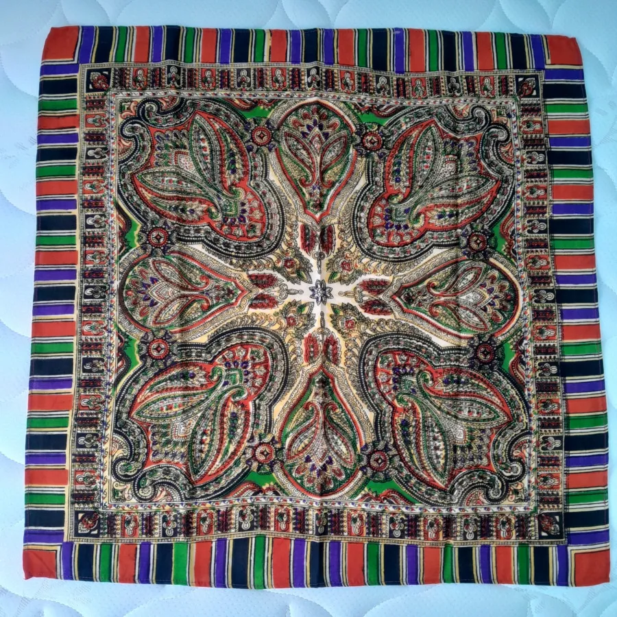 مینی اسکارف