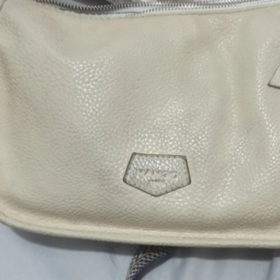 کیف برند منگو