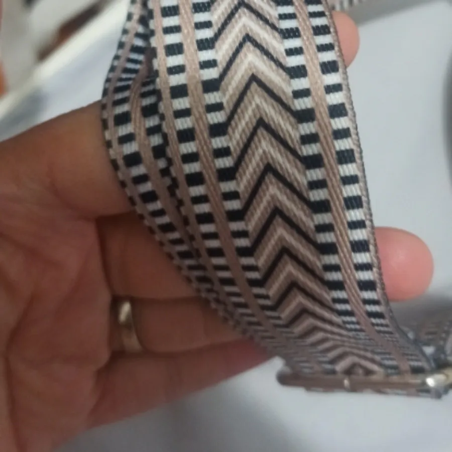 کیف برند منگو