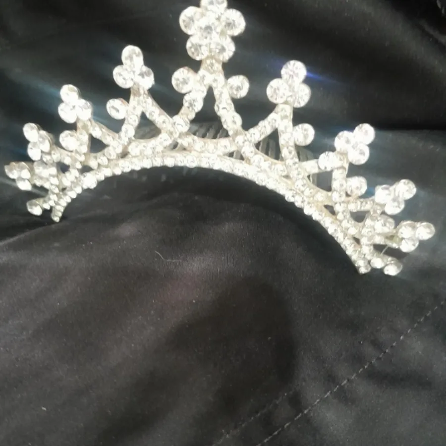 شانه تاج دار قدیمی