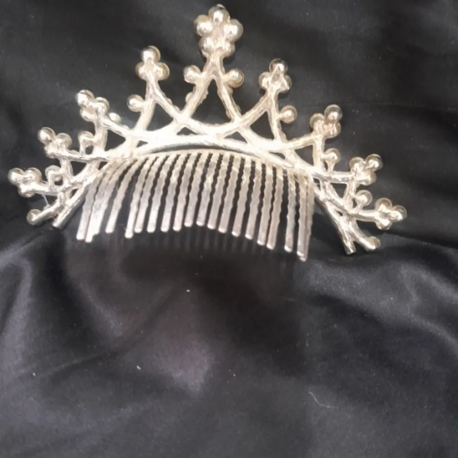 شانه تاج دار قدیمی