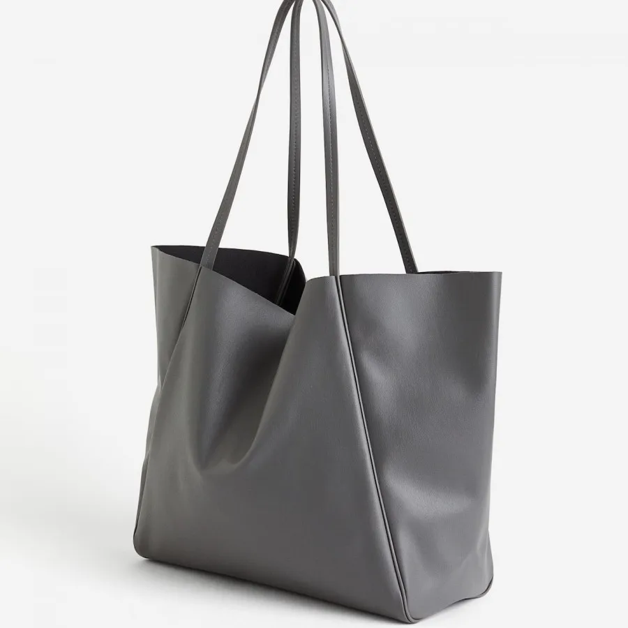 کیف سبک و جادار اچ اند ام