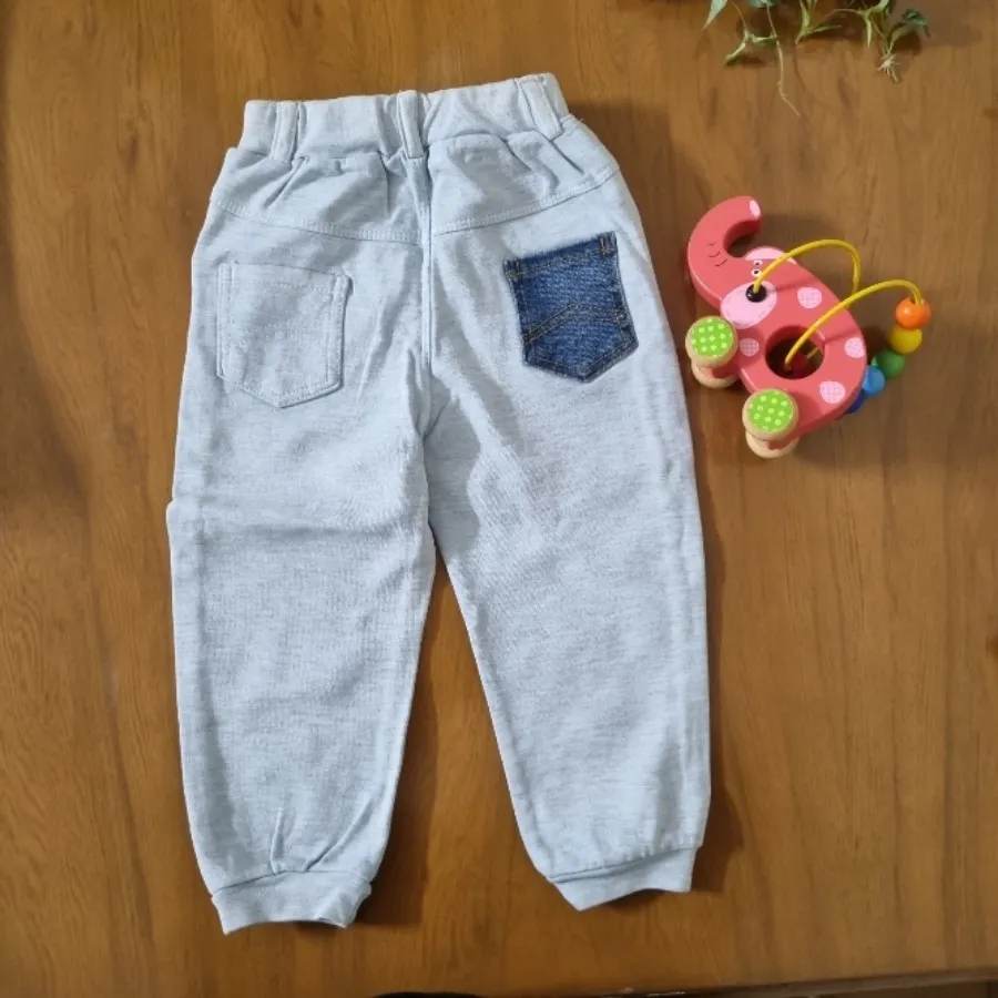 شلوار جین و پارچه نوزادی
