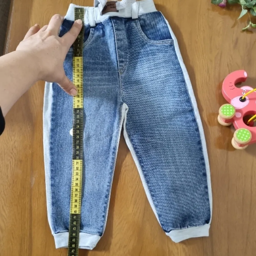 شلوار جین و پارچه نوزادی