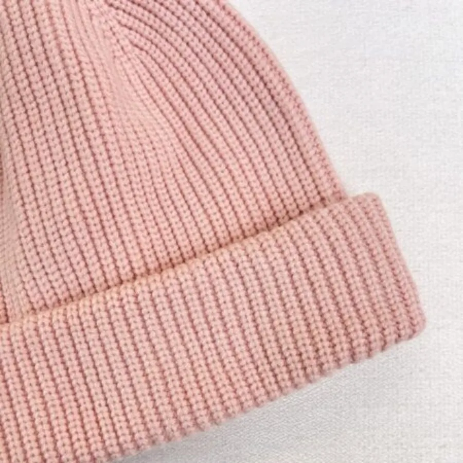 کلاه زنانه بافت برند سیکس