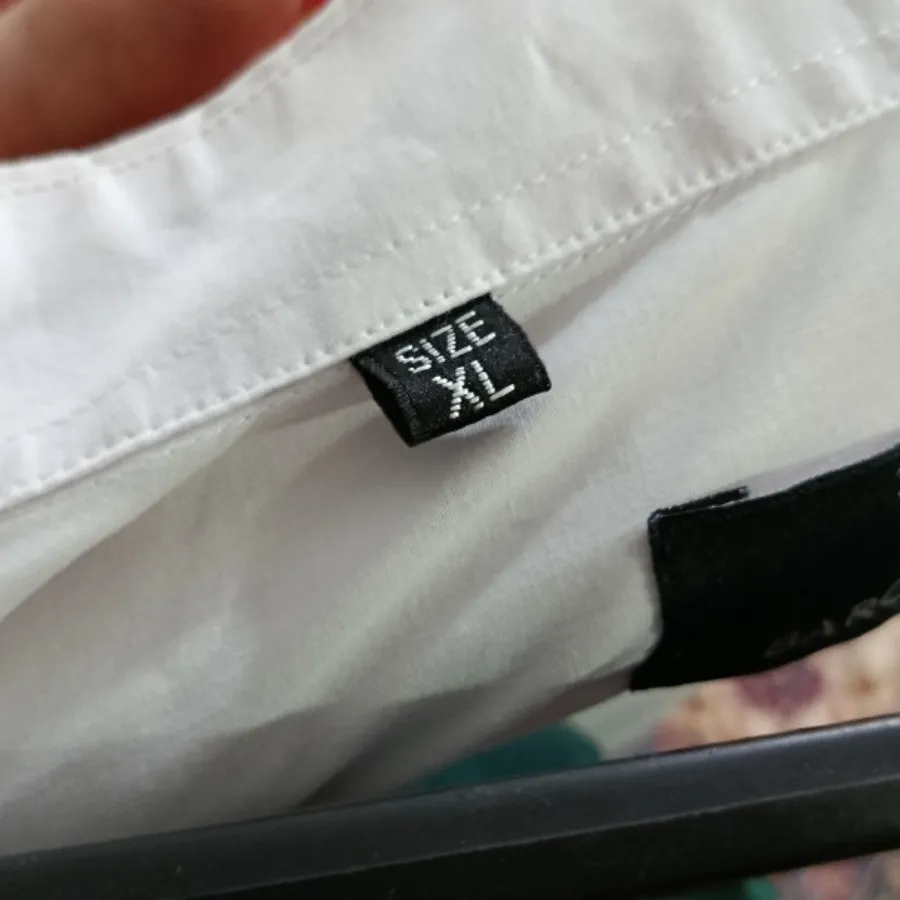 پیراهن سفید