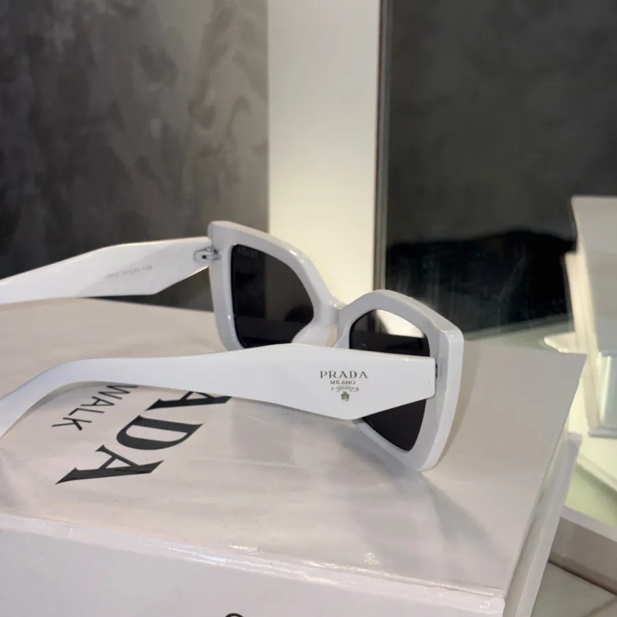 عینک آفتابی سفید