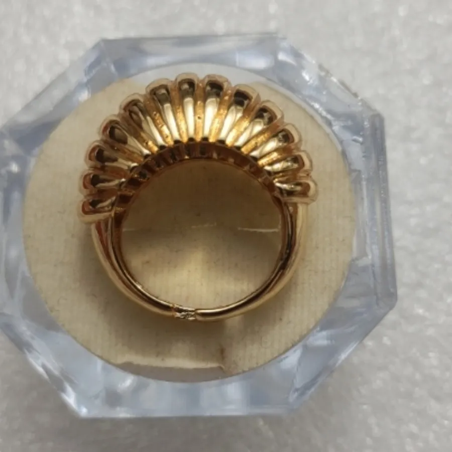 انگشتر زیبا،خاص وبا کیفیت