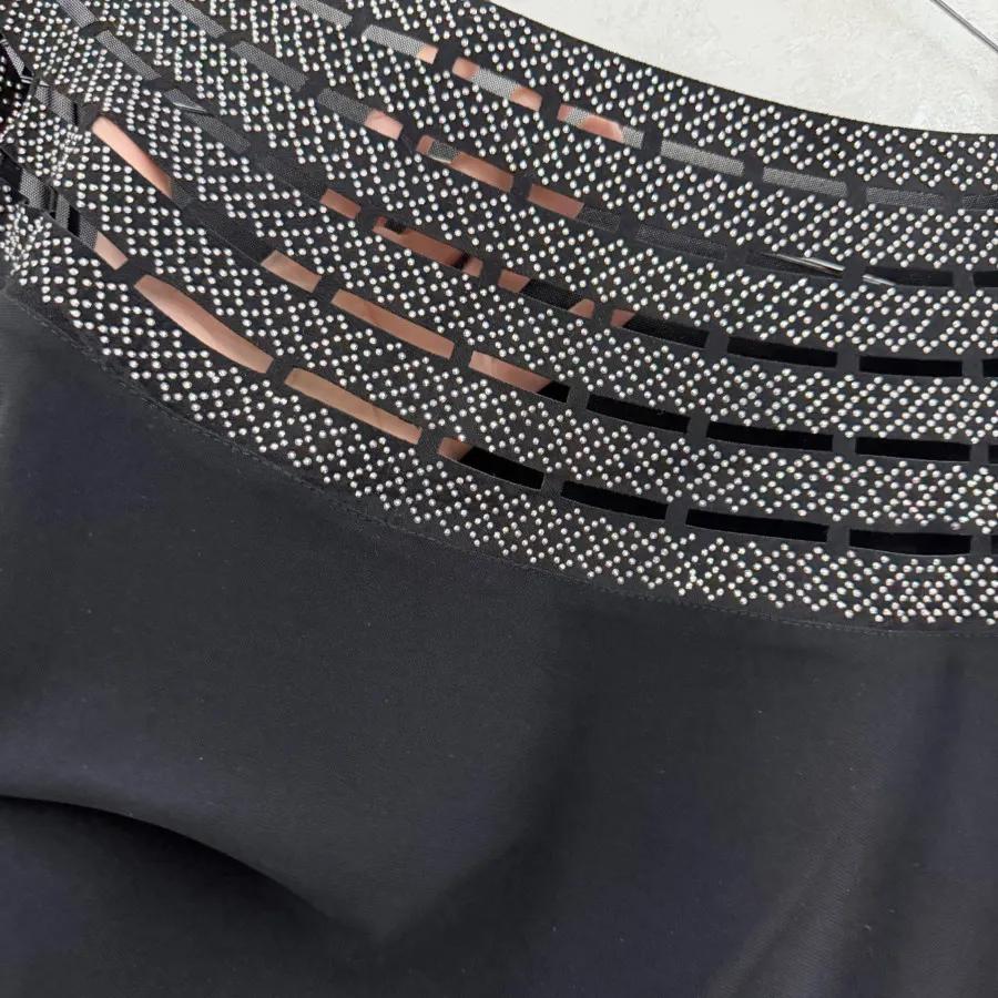 بادی نگین دار