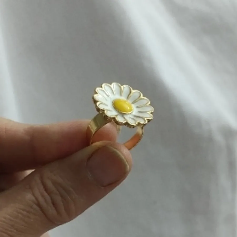 انگشتربابونه زیباوباکیفیت