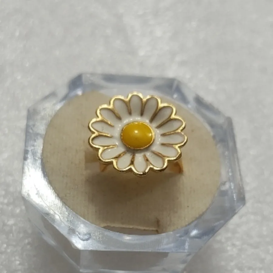 انگشتربابونه زیباوباکیفیت