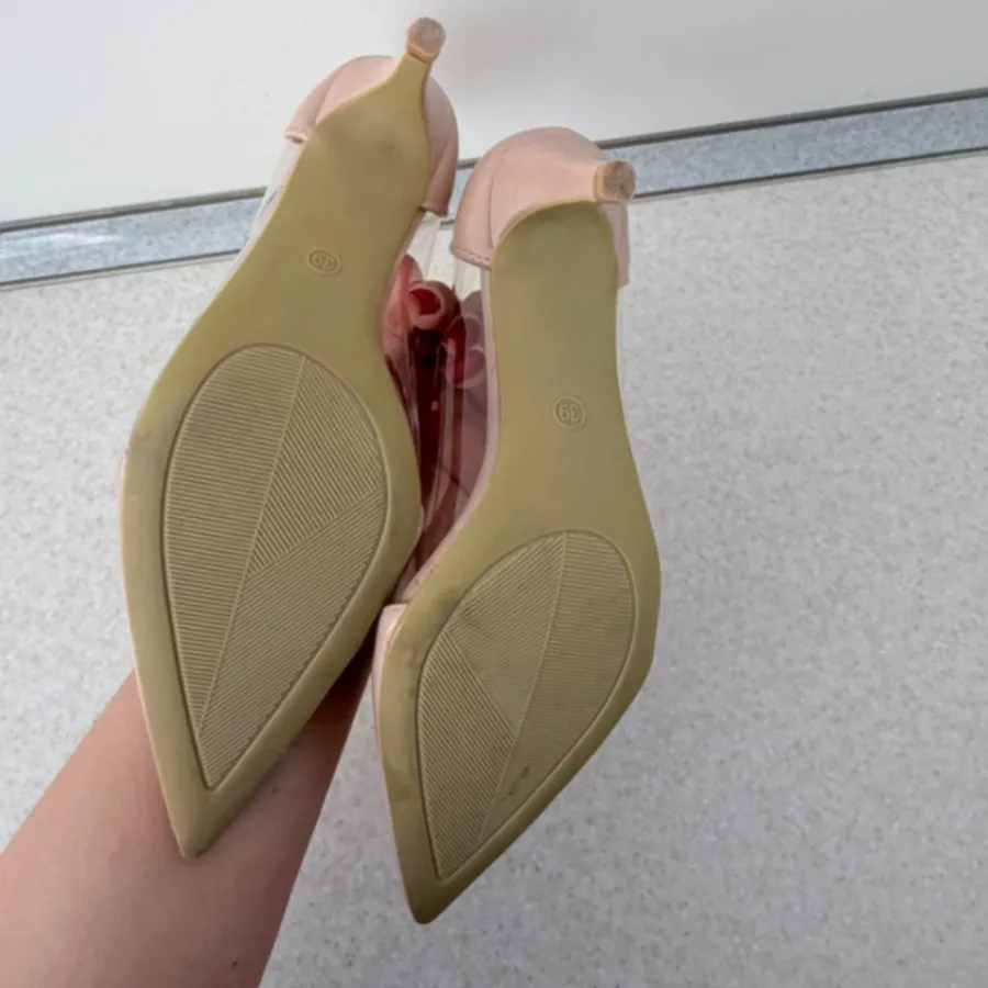 کفش پاسنه بلند