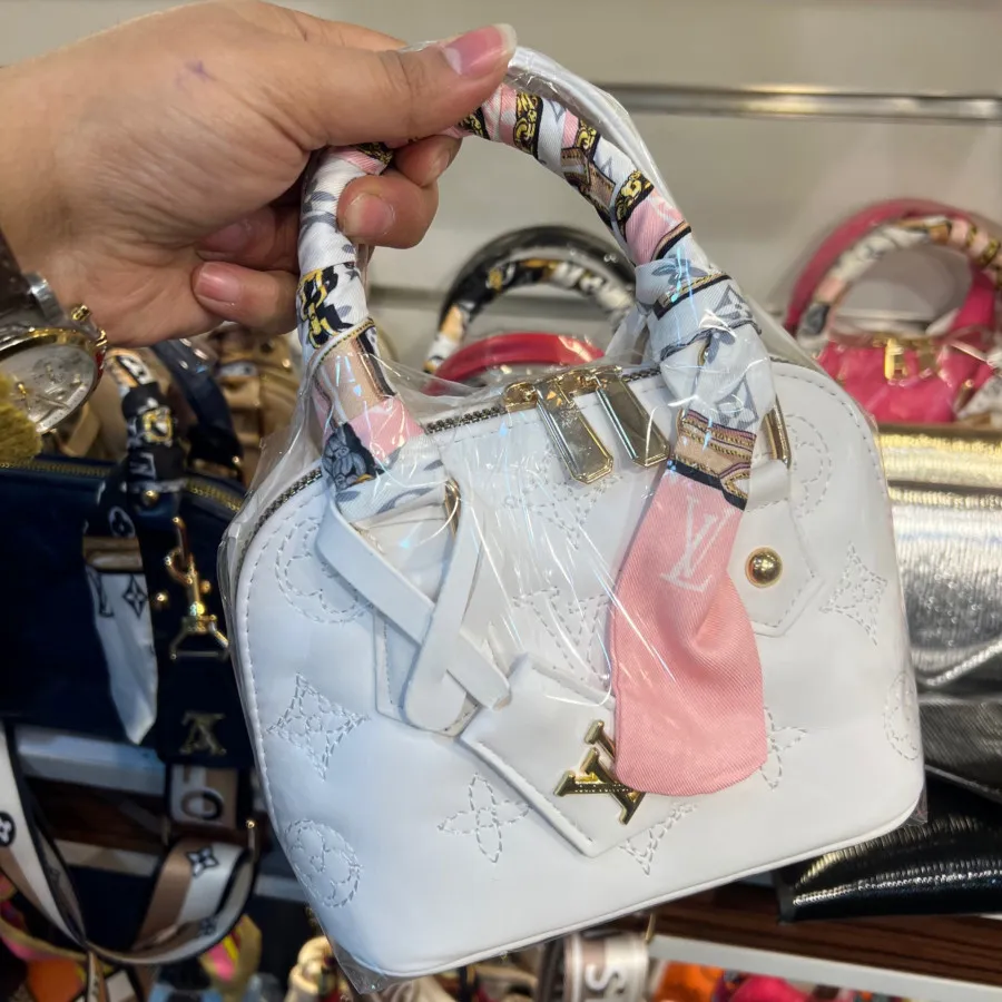 کیف صندوقی ال وی