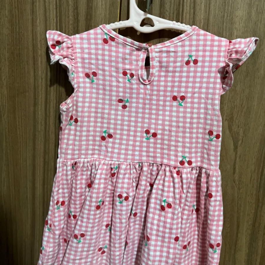 پیراهن بچگانه