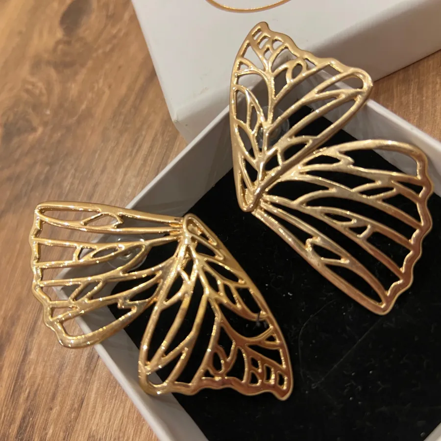 گوشواره پروانه