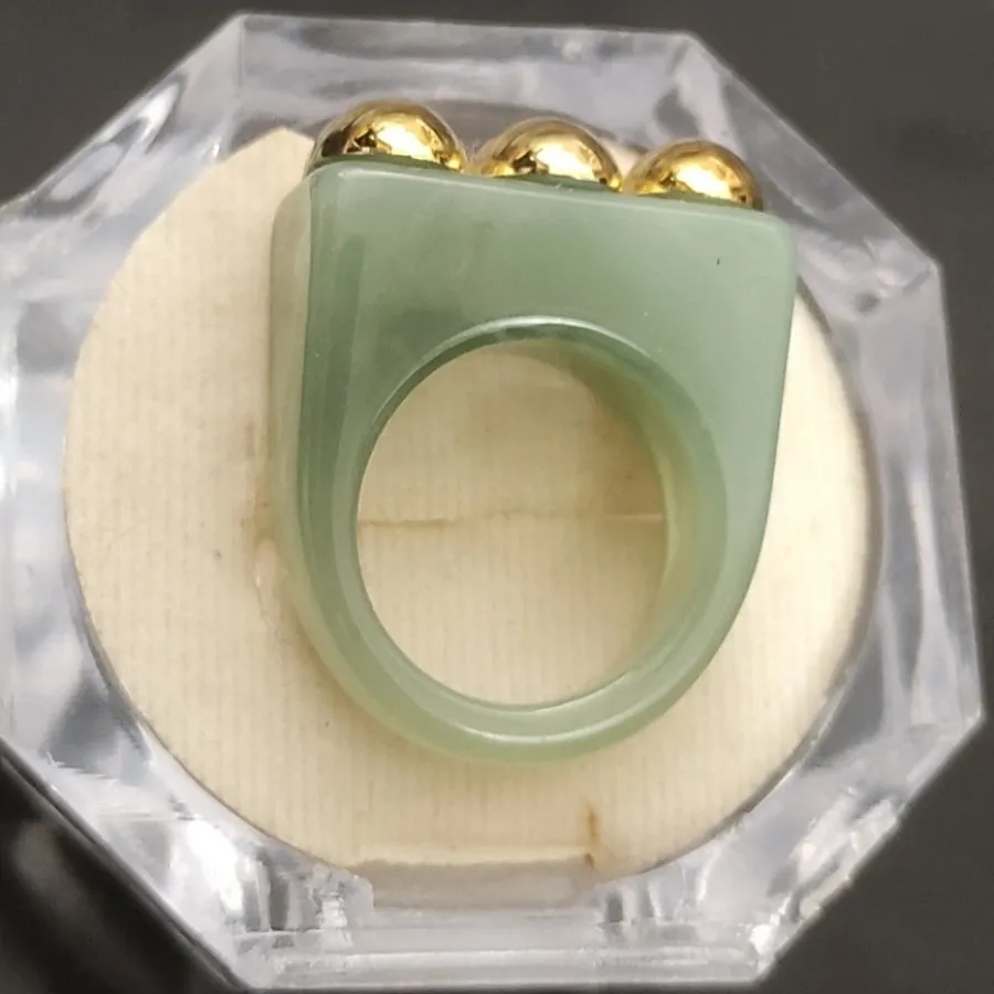 انگشتر بسیار خاص وزیبا