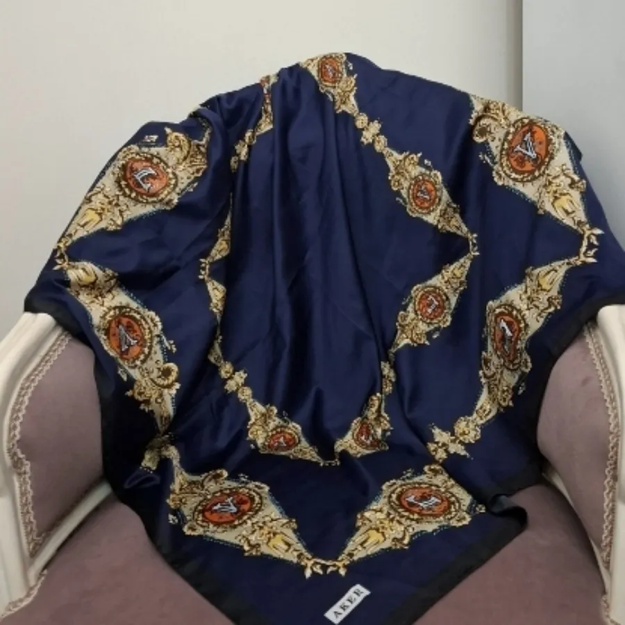 روسری زنانه