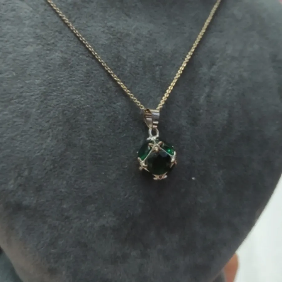 گردنبند نگین مکعبی زیبا