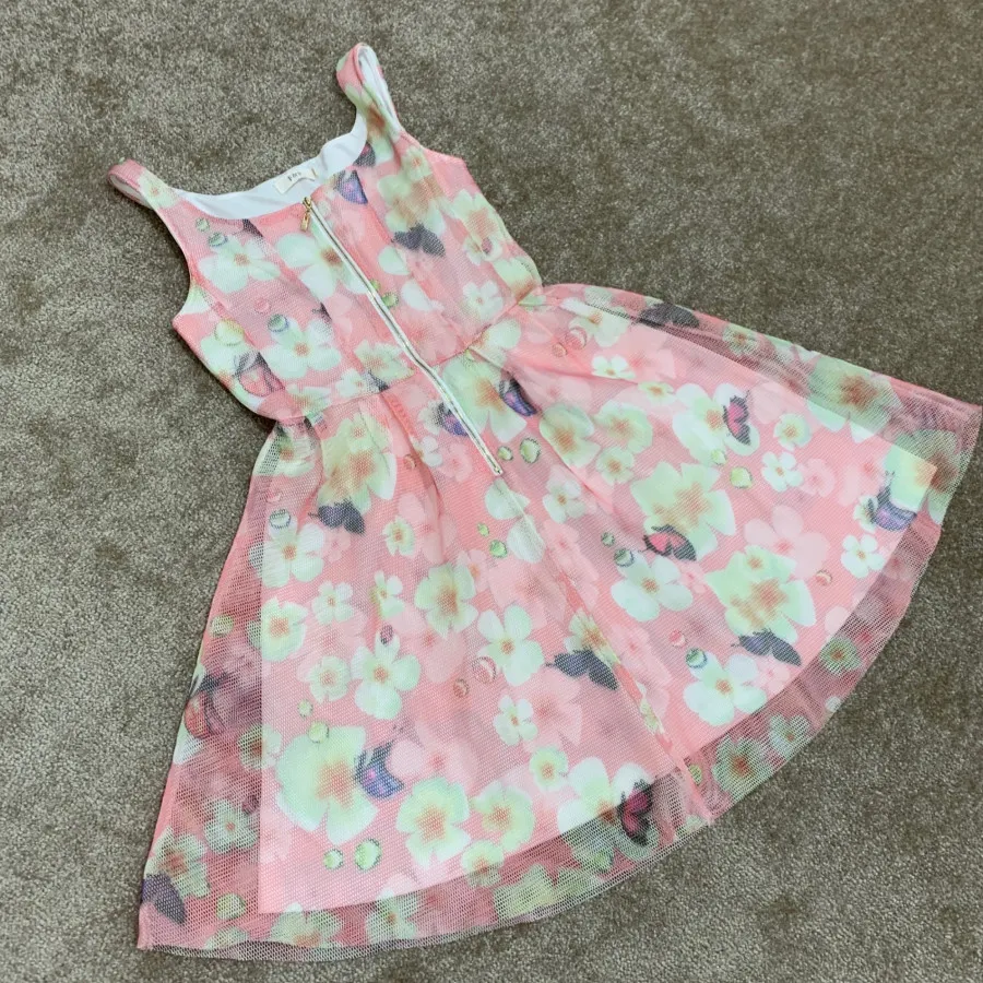 پیراهن بچگانه