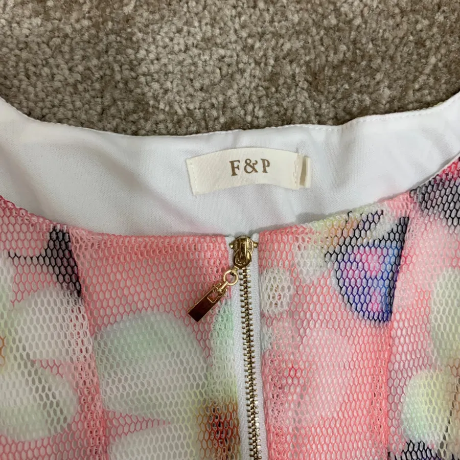 پیراهن بچگانه