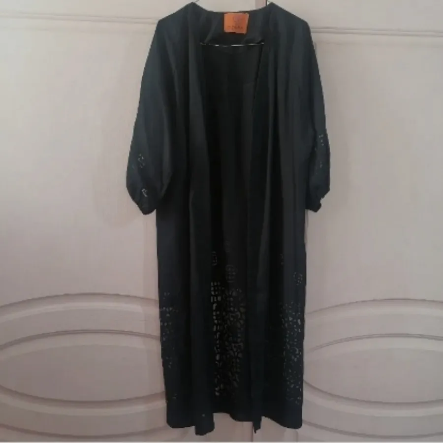 مانتو مشکی آستین پفی حریر