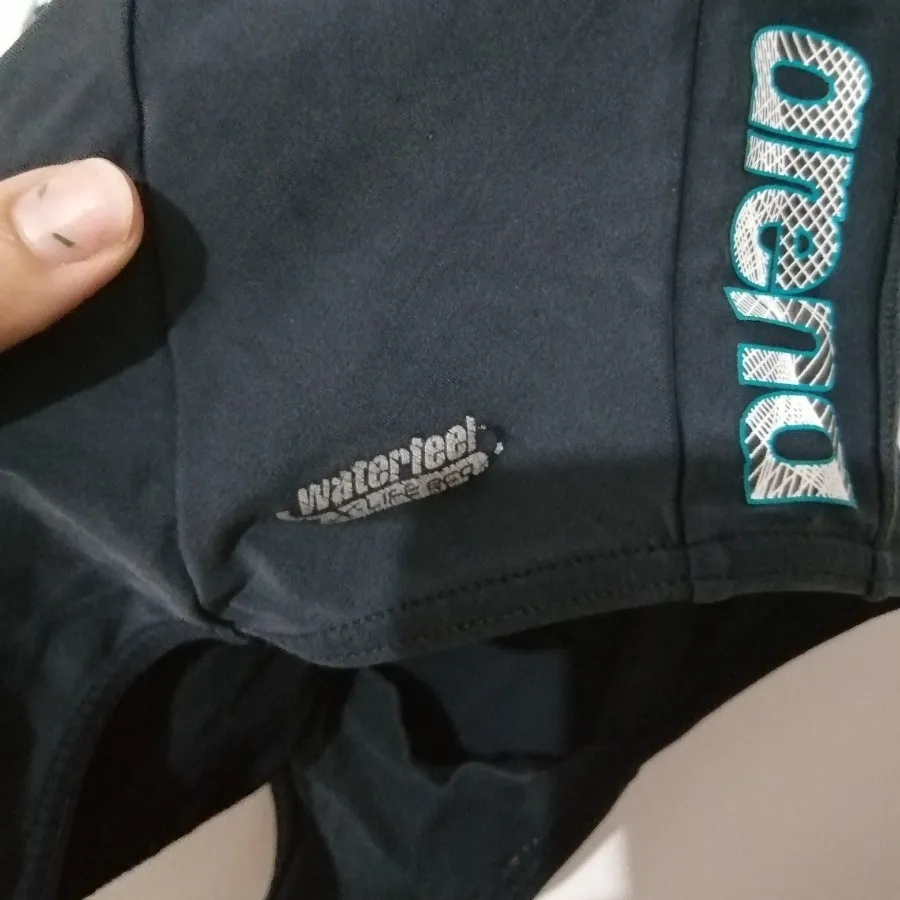 مایو شنا .استخر