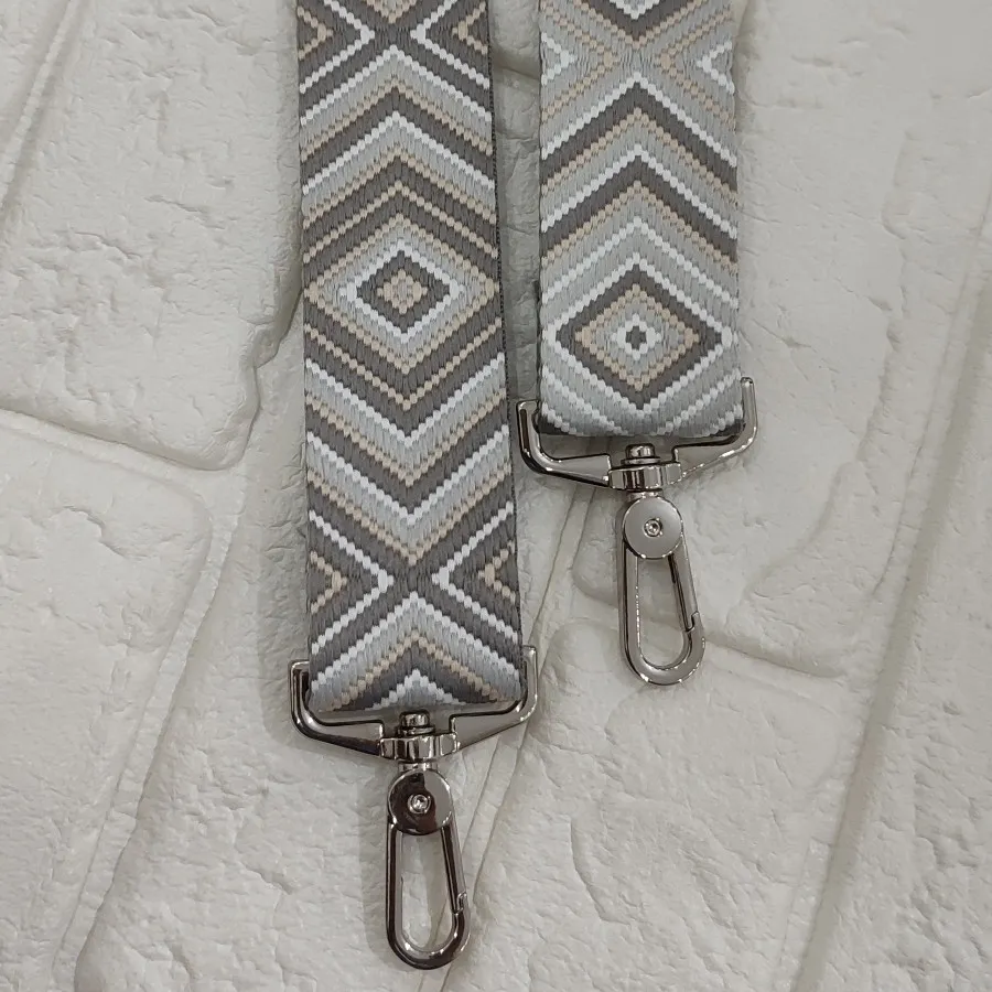 بند برزنتی طرحدار