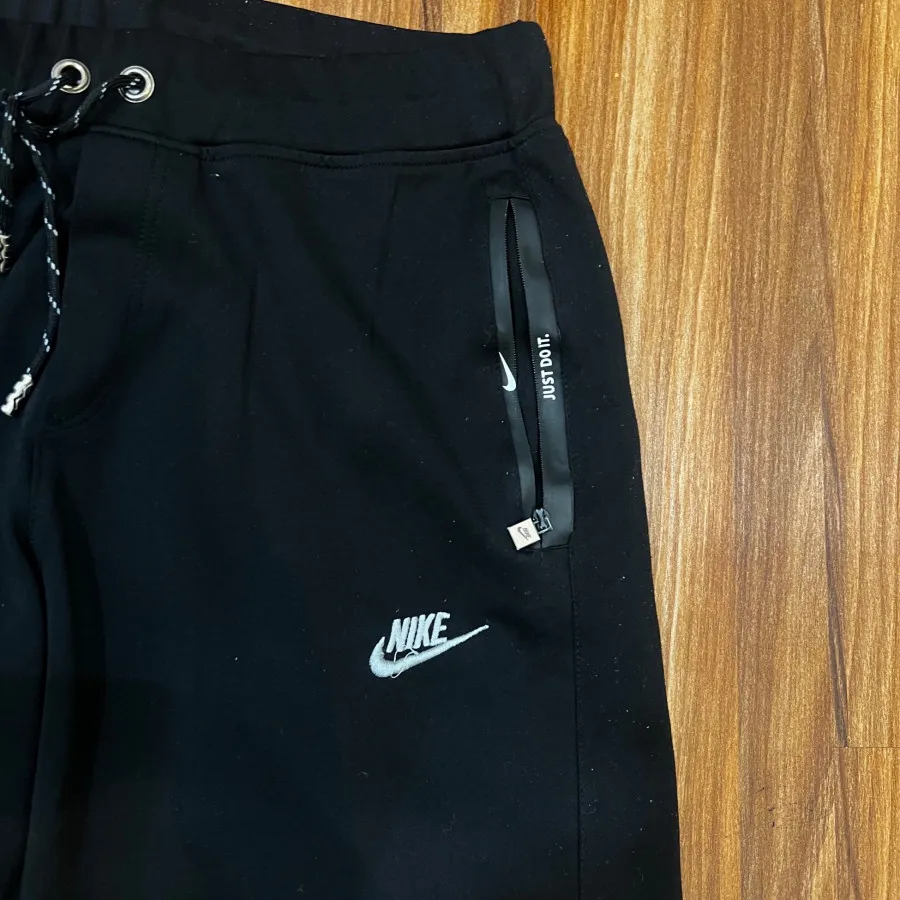 شلوار نایکی