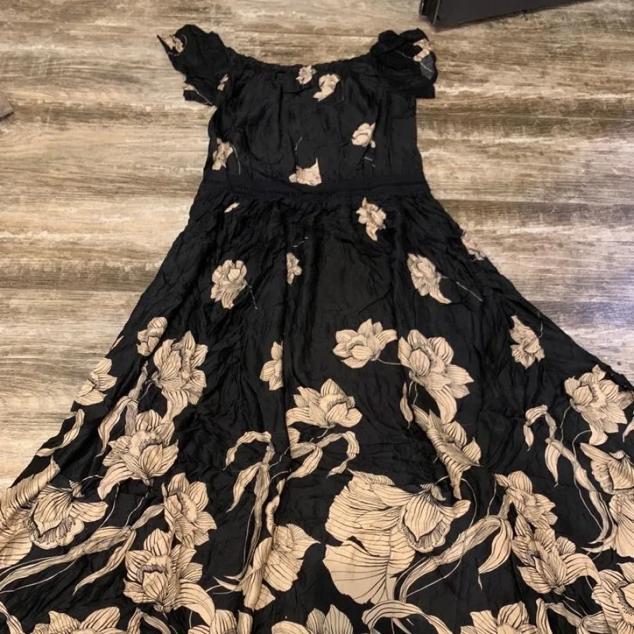 پیراهن ساحلس