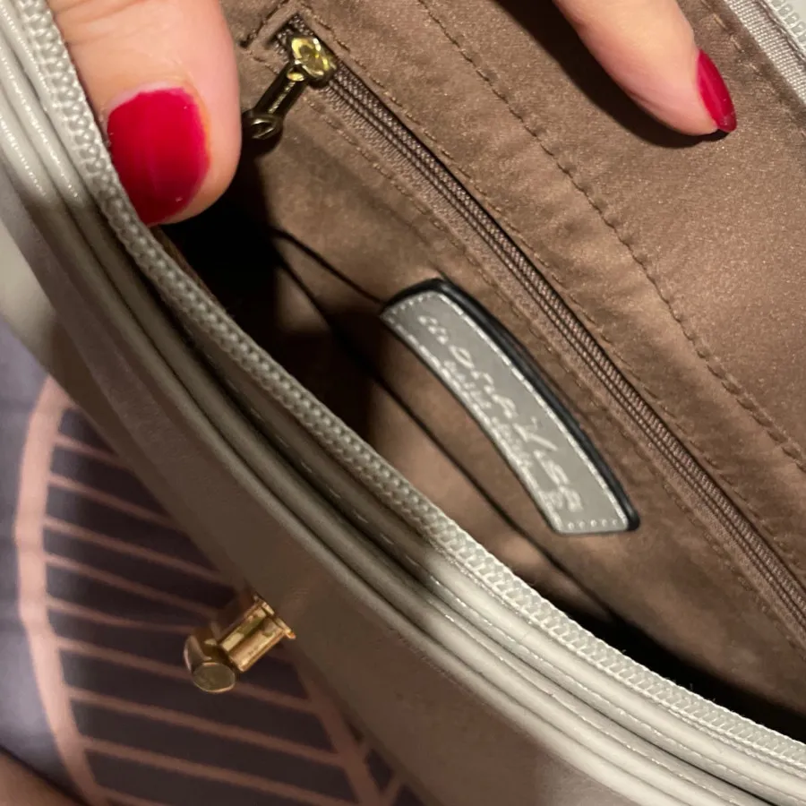 کیف فرانسوی مونالیزا