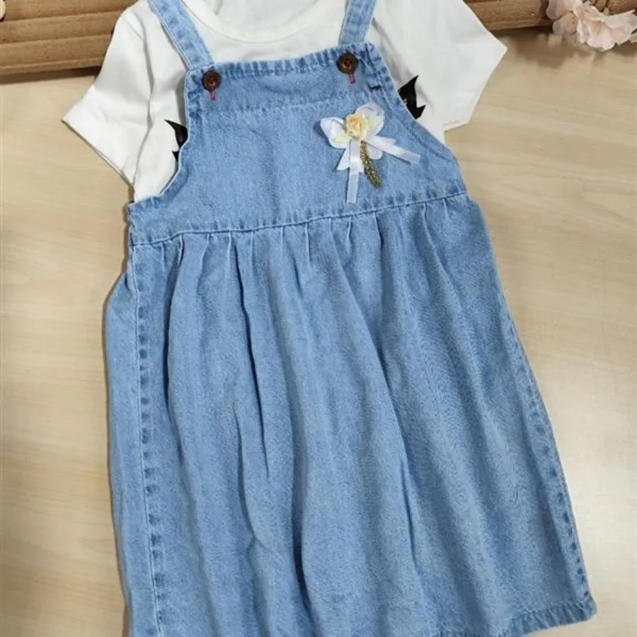 دو تیکه جین گل و پاپیون