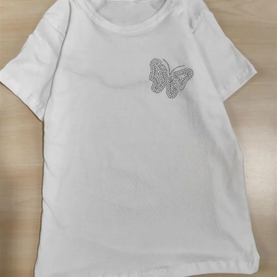 دو تیکه جین گل و پاپیون